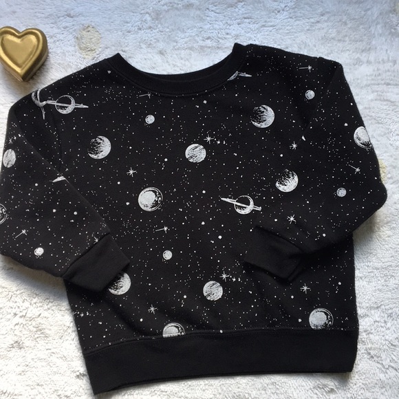 2t black sweatshirt